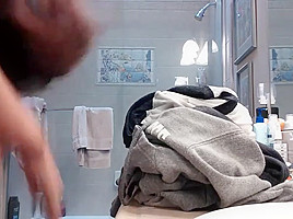Spy girlfriend shower