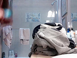 Spy girlfriend shower