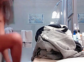 Spy girlfriend shower