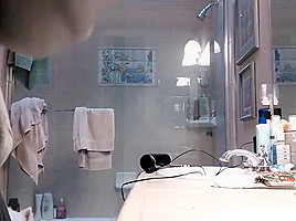 Spy girlfriend shower