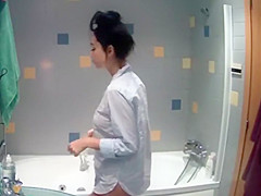 Spying a sexy starlet take a shower
