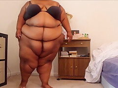 Ssbbw Yaya Walking
