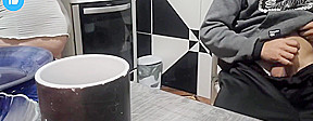 Stepfather Gives A Risky Handjob When He Sees His Stepdaughter Wash The Dishes