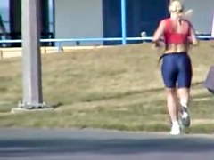 Sweet blonde in candid tight shorts is running so fast 01p
