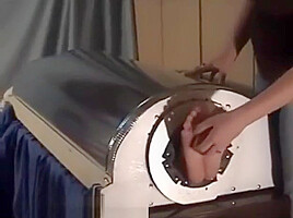 Tanning booth tickle