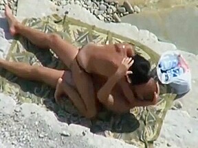 Tapes Couple Fucking on Beach