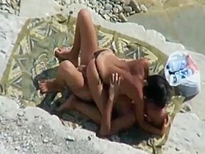 Tapes Couple Fucking on Beach