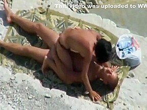 Tapes Couple Fucking on Beach