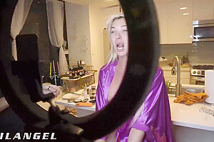 Taylor S, Kenzie Taylor And Aubrey Kate - Kenzie Snatch Devoured By Rick