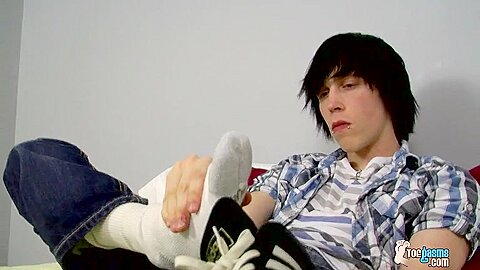 Toe Sucking Solo Boy Tyler - Tyler Bolt