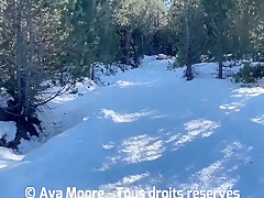 Une Francaise Suce Une Grosse Bite Dans Neige Et Avale Tout Le Sperme - Ejaculation Buccale 5 Min