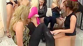 Urine Drenched Lesbos