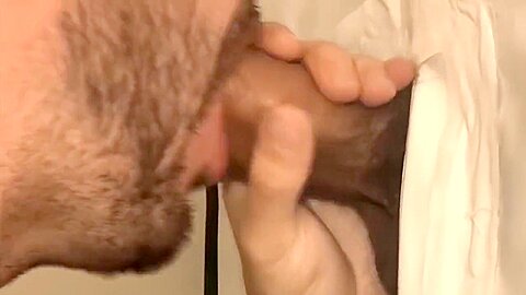 VEGAS GLORYHOLE - UNCUT MONSTER COCK