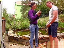 Watersports babe fucked