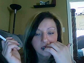 Webcam girl 44 on camsyz(dot)com
