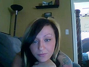 Webcam girl 44 on camsyz(dot)com