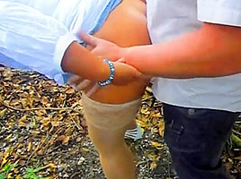 Wir - Handjob im Wald - Sperma auf Nylons