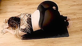 Workout Fuck With Perfect Big Ass Latina In Yoga Pants
