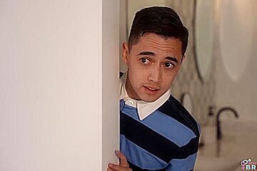 Xochi Moon - Step mom Has Two Creampies For Lunch