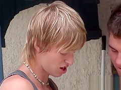 Young twinks passionately rimm and bareback outdoor