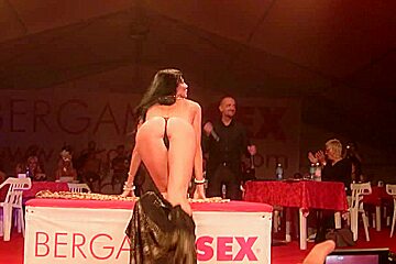 Zelica - Disrobe BergamoSex
