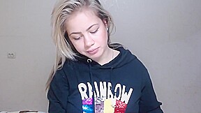 babe stripteas ,nude dance
