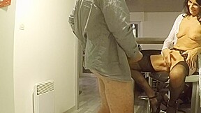 elle le matte se branler avant d avaler Step son sperme