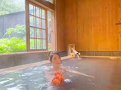 [fallen Leaves Nipples Kurokawa Onsen]