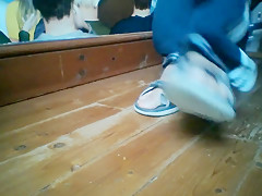 shoeplay with flip flops