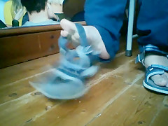 shoeplay with flip flops