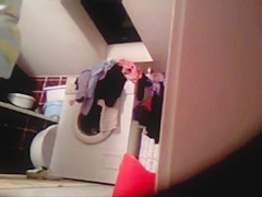 spying my polish Step mom in bathroom 2