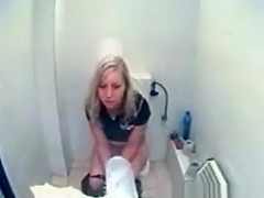 teen 18+ Gf peeing